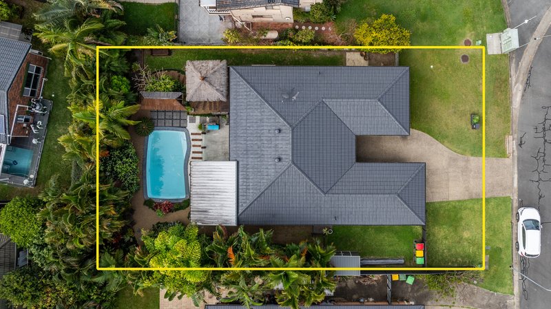 Photo - 58 Collins Crescent, Benowa QLD 4217 - Image 19