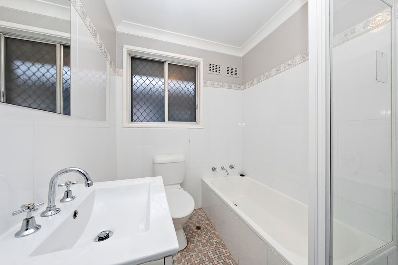 Photo - 58 Columbia Road, Seven Hills NSW 2147 - Image 4