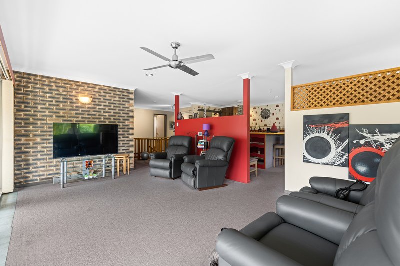 Photo - 58 Corrofin Street, Ferny Grove QLD 4055 - Image 10