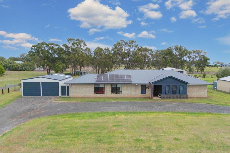 Photo - 58 Cory Street, Oakey QLD 4401 - Image 3