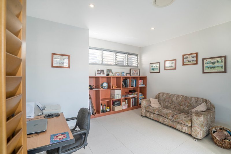 Photo - 58 Cosmos Avenue, Banksia Beach QLD 4507 - Image 10