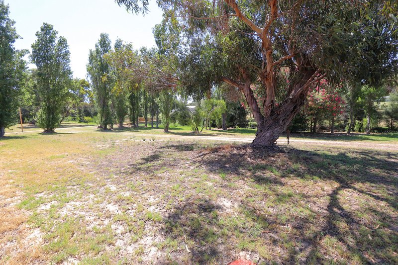 Photo - 58 Cygnus Street, Rockingham WA 6168 - Image 11