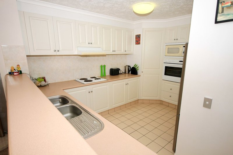 Photo - 5/8 Dalpura Street, Chevron Island QLD 4217 - Image 6