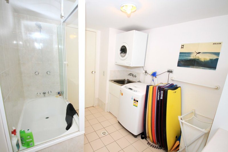 Photo - 5/8 Dalpura Street, Chevron Island QLD 4217 - Image 7