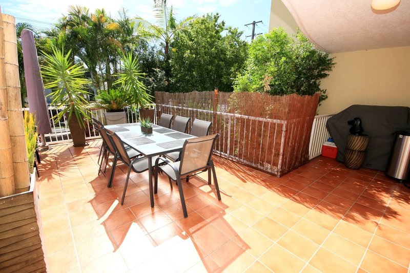 Photo - 5/8 Dalpura Street, Chevron Island QLD 4217 - Image 12