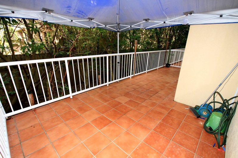 Photo - 5/8 Dalpura Street, Chevron Island QLD 4217 - Image 13