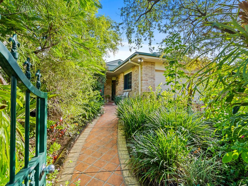 Photo - 58 Days Avenue, Yeronga QLD 4104 - Image 2