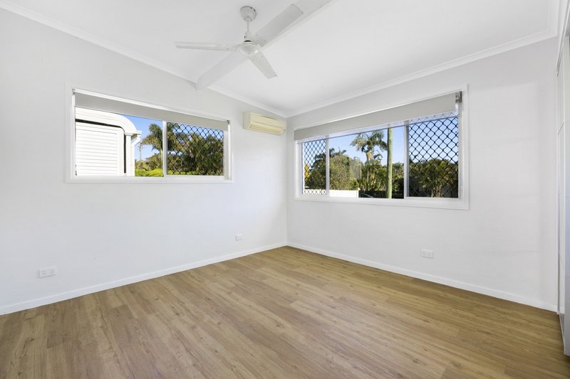 Photo - 58 Deakin Avenue, Southport QLD 4215 - Image 7