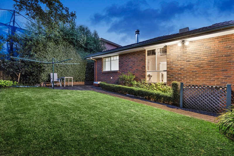 Photo - 58 Debra Street, Rowville VIC 3178 - Image 15