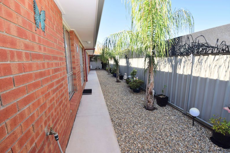 Photo - 58 Decimus Street, Deniliquin NSW 2710 - Image 11