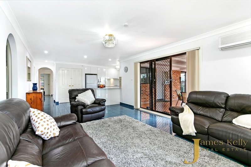 Photo - 58 Denis Winston Dr , Doonside NSW 2767 - Image 2