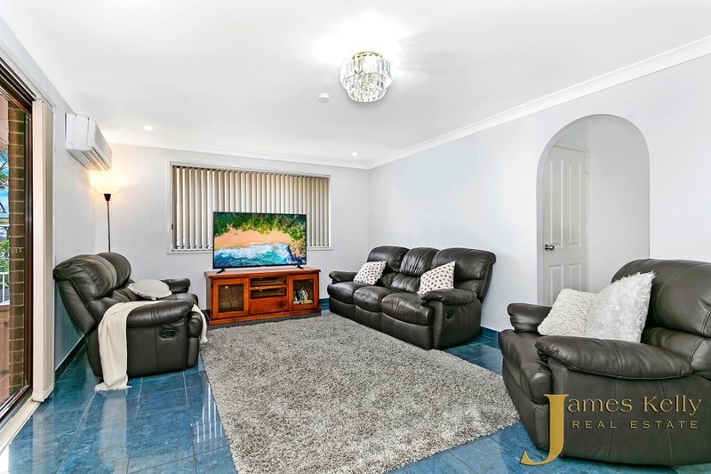 Photo - 58 Denis Winston Dr , Doonside NSW 2767 - Image 7