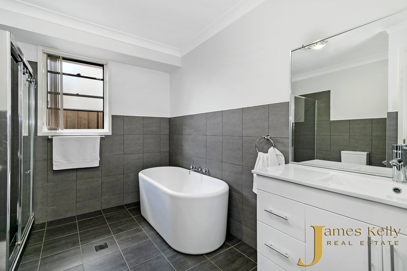 Photo - 58 Denis Winston Dr , Doonside NSW 2767 - Image 10