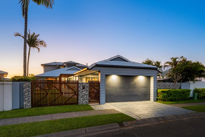 Photo - 58 Dipper Drive, Burleigh Waters QLD 4220 - Image 14