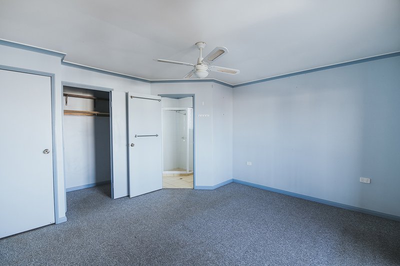 Photo - 58 Drayton Road, Harristown QLD 4350 - Image 6