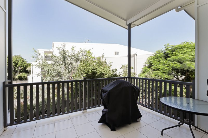 Photo - 5/8 Duffy Street, Zillmere QLD 4034 - Image 3