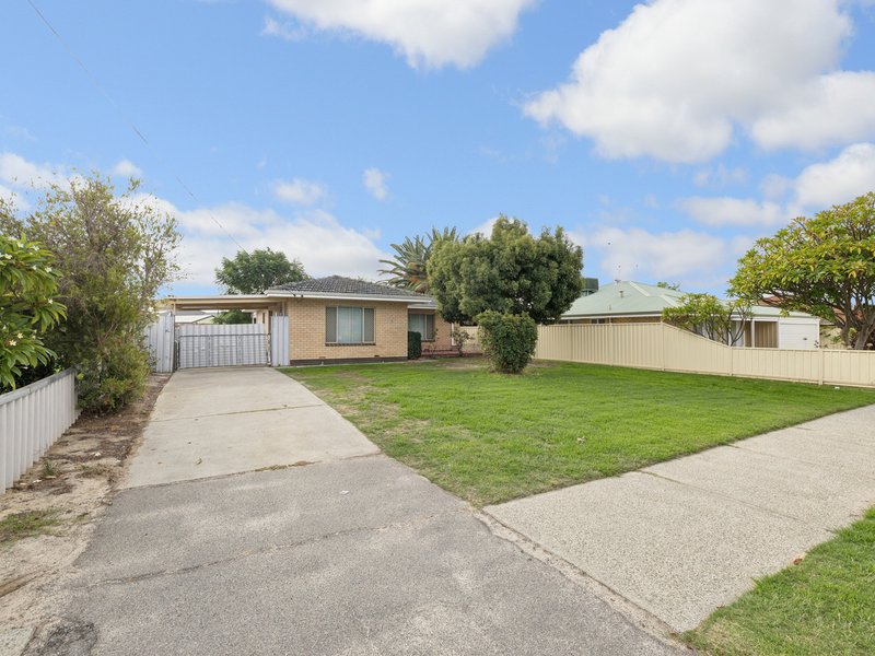 Photo - 58 Dulwich Street, Beckenham WA 6107 - Image 2