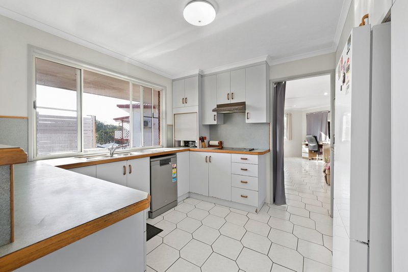 Photo - 58 Eaglemount Road, Beaconsfield QLD 4740 - Image 4