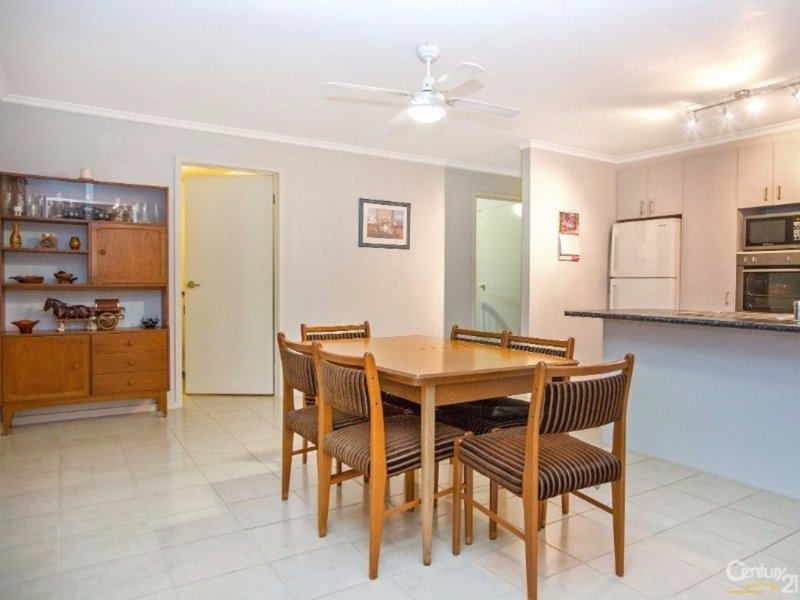 Photo - 58 Ebony Drive, Pakenham VIC 3810 - Image 10