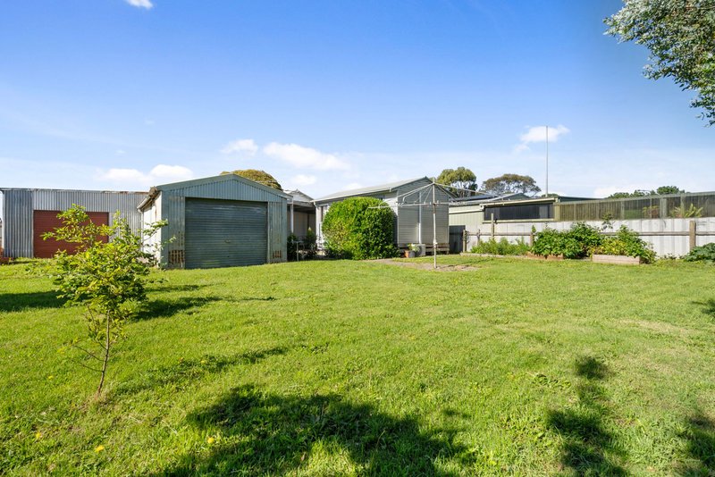 Photo - 58 Edols Street, Ballan VIC 3342 - Image 18