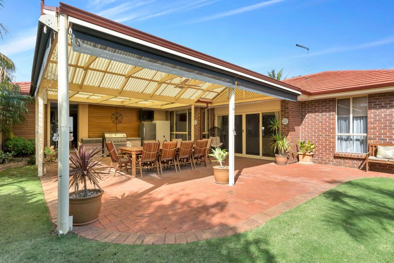 Photo - 58 Farnsworth Drive, Morphett Vale SA 5162 - Image 5