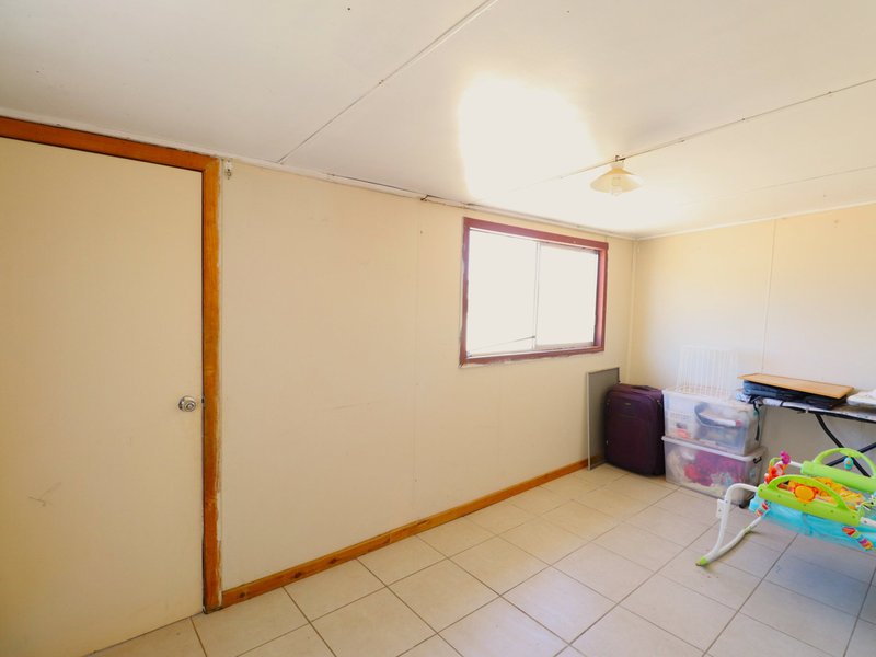 Photo - 58 Feather Street, Roma QLD 4455 - Image 13