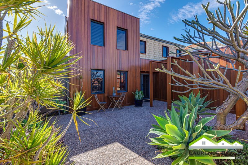 Photo - 58 Ferndale Corner, Mindarie WA 6030 - Image 2