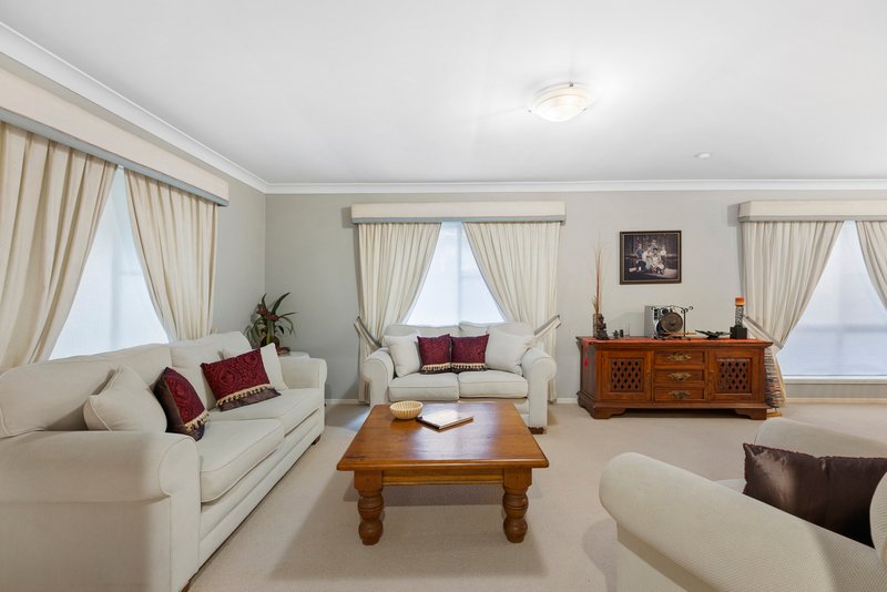 Photo - 58 Fortrose Place, Ferny Grove QLD 4055 - Image 7