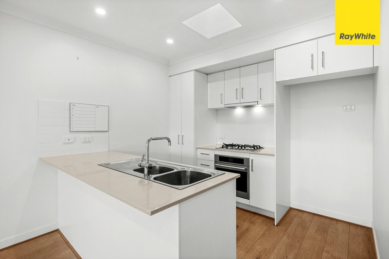 Photo - 58 Fulham Crescent, Thornhill Park VIC 3335 - Image 8