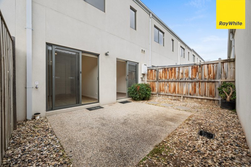Photo - 58 Fulham Crescent, Thornhill Park VIC 3335 - Image 17