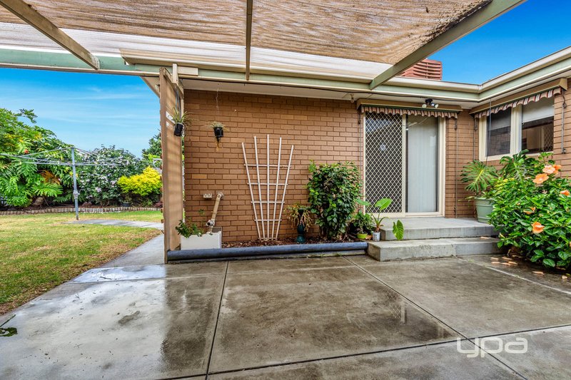 Photo - 58 Gillespie Road, St Albans VIC 3021 - Image 11