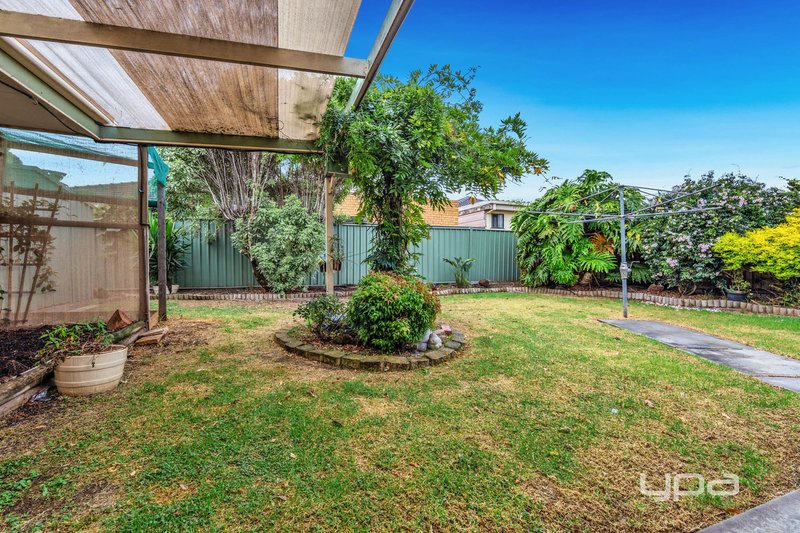 Photo - 58 Gillespie Road, St Albans VIC 3021 - Image 12