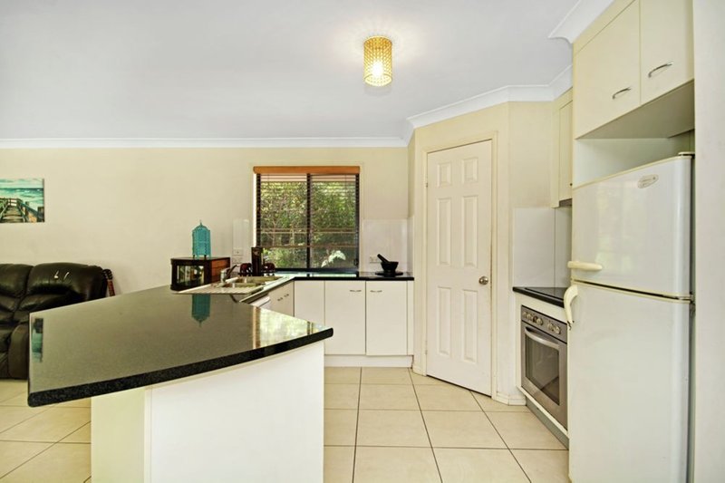 Photo - 58 Glenfinnan Court, Forest Glen QLD 4556 - Image 2