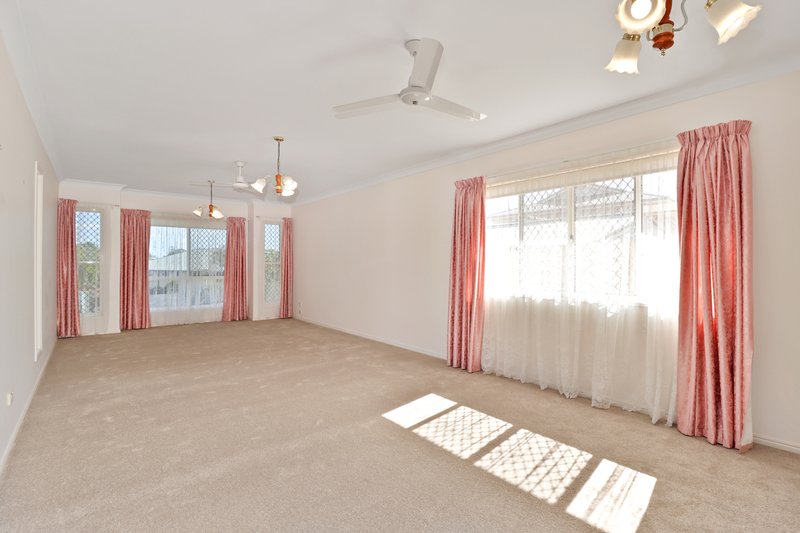 Photo - 58 Gundesen Drive, Urraween QLD 4655 - Image 4