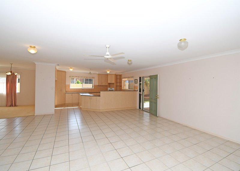 Photo - 58 Gundesen Drive, Urraween QLD 4655 - Image 15