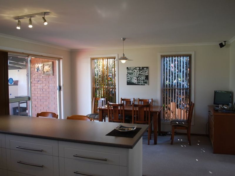 Photo - 58 Hales Street, Wynyard TAS 7325 - Image 3