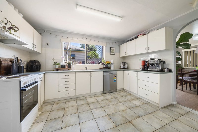 Photo - 58 Hampton Street, Harristown QLD 4350 - Image 3