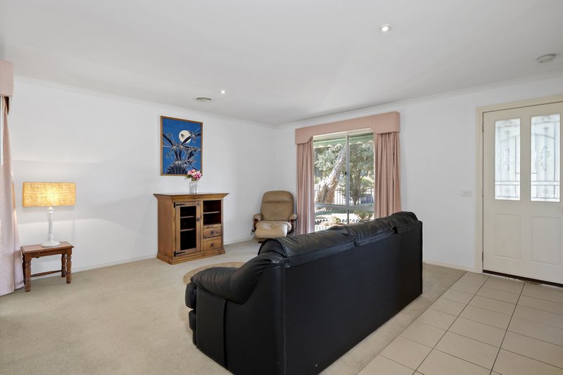 Photo - 58 Hayes Avenue, Rosebud VIC 3939 - Image 11