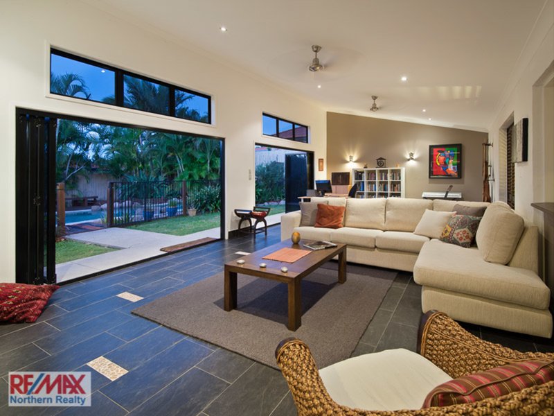 Photo - 58 Hayward Ave , Cashmere QLD 4500 - Image 5