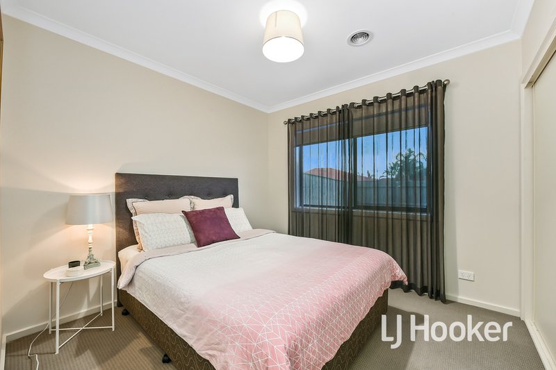 Photo - 58 Highmount Drive, Hampton Park VIC 3976 - Image 14