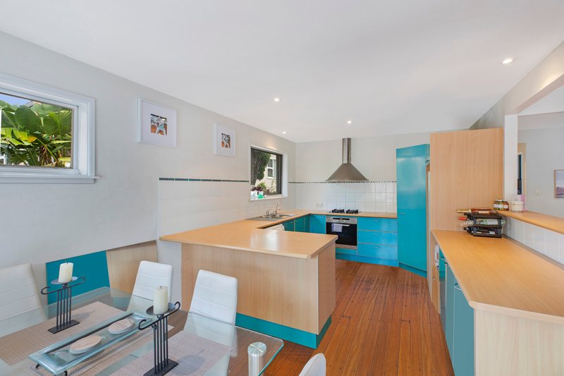 Photo - 58 Hillcrest Street, Terrigal NSW 2260 - Image 2