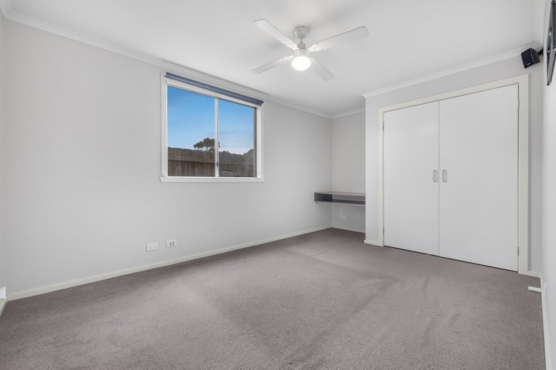 Photo - 58 Hotham Crescent, Hoppers Crossing VIC 3029 - Image 11