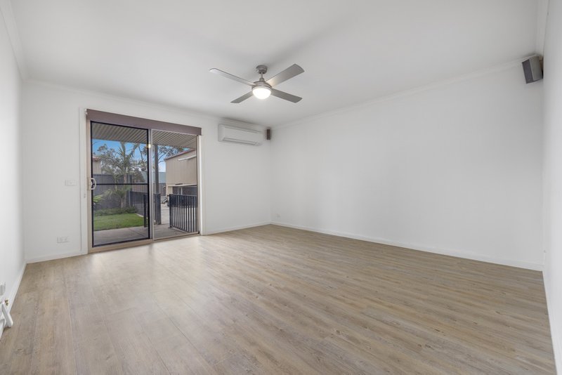 Photo - 58 Hotham Crescent, Hoppers Crossing VIC 3029 - Image 13