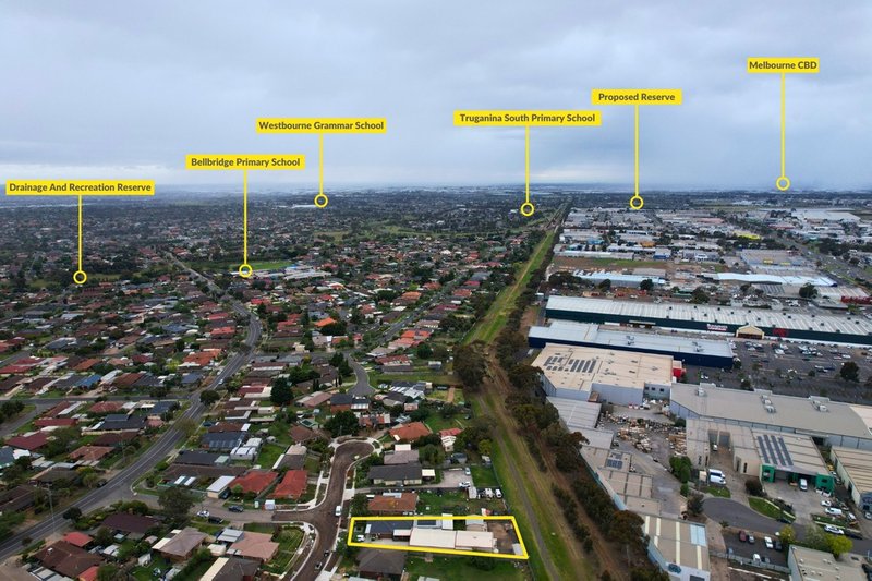 Photo - 58 Hotham Crescent, Hoppers Crossing VIC 3029 - Image 25