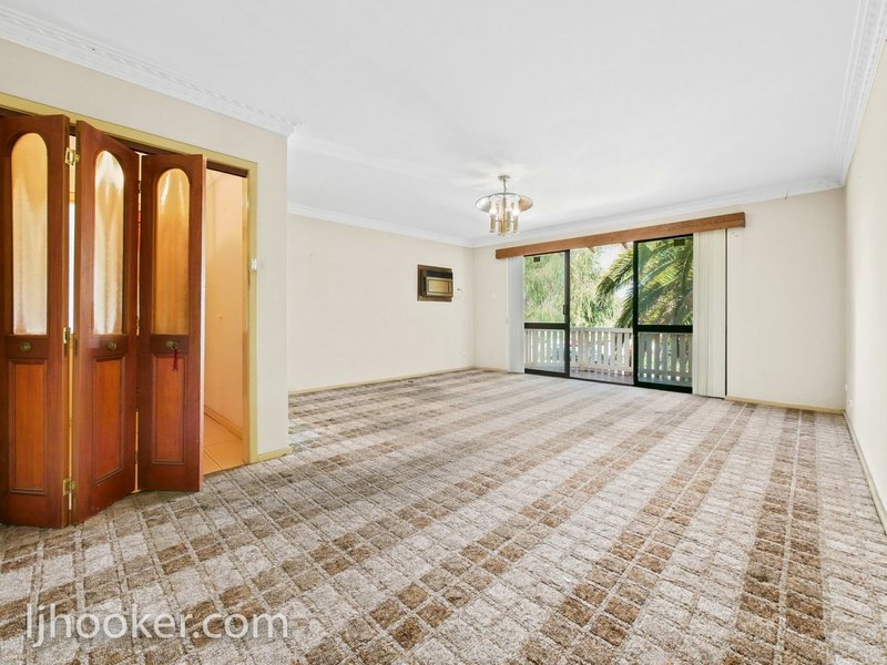 Photo - 58 Hubert Street, East Victoria Park WA 6101 - Image 4