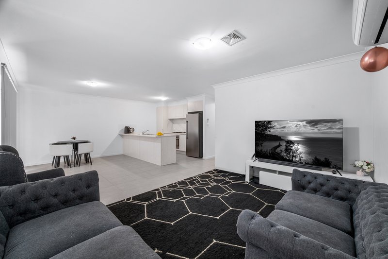 Photo - 58 Ingleburn Gardens Drive, Bardia NSW 2565 - Image 4