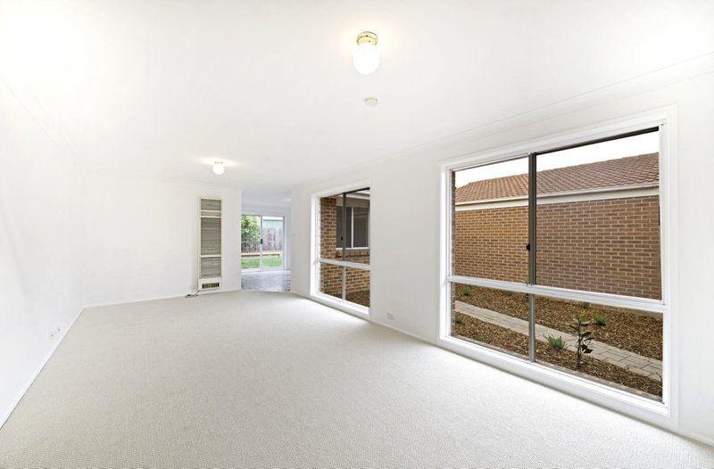 Photo - 58 Jabanungga Avenue, Ngunnawal ACT 2913 - Image 2