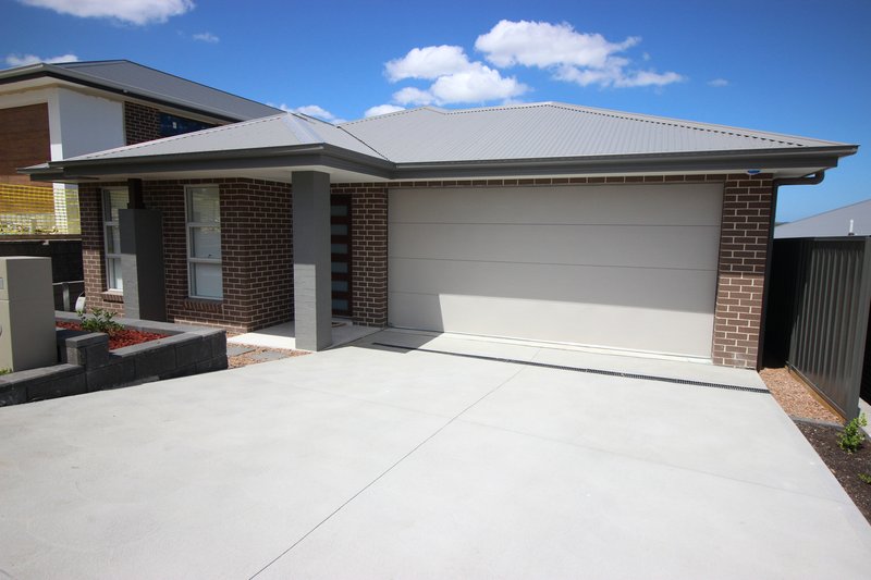 Photo - 58 Kenakan Street, Edgeworth NSW 2285 - Image 11