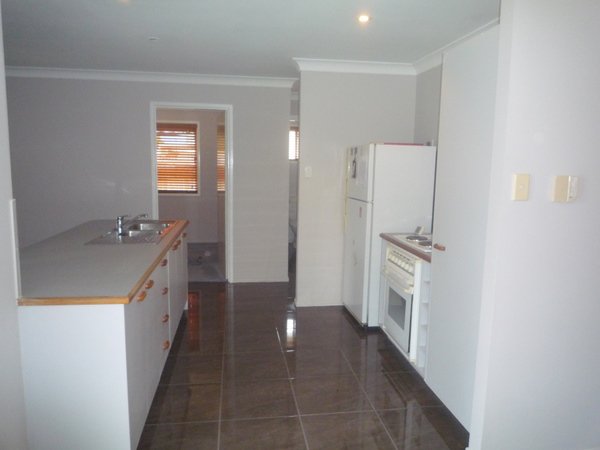Photo - 58 Kevin Street, Deception Bay QLD 4508 - Image 2