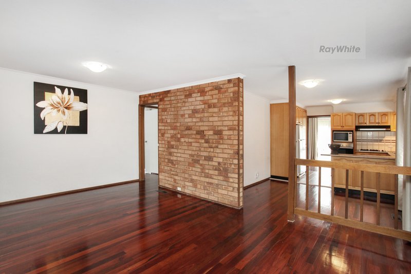 Photo - 58 Lenoak Street, Gladstone Park VIC 3043 - Image 6